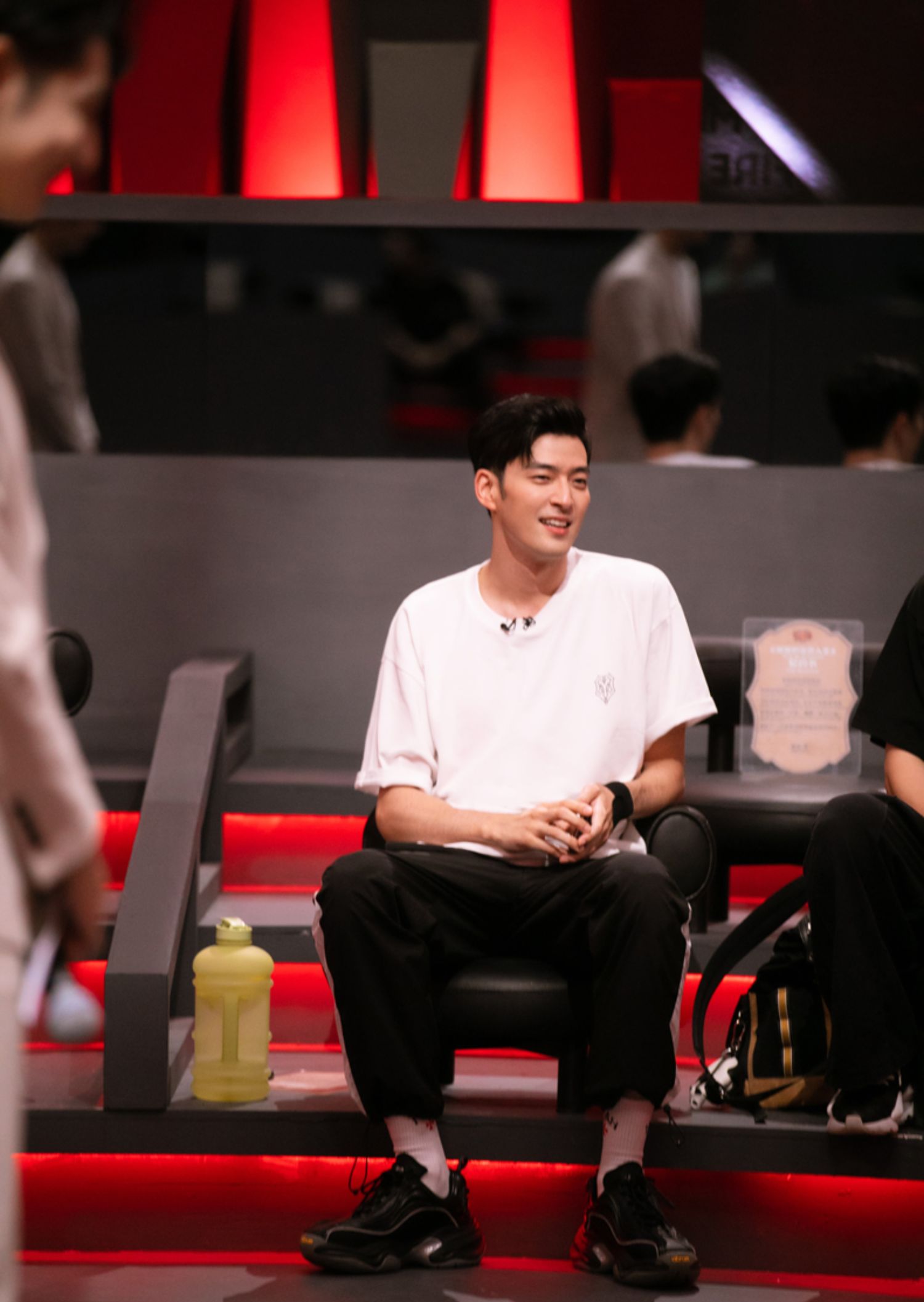 OGR&NZND联名 声浪系列 情侣款时尚机甲鞋 天猫优惠券折后¥399包邮(¥1879-1480)