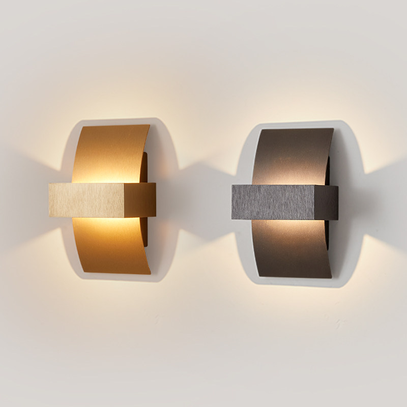 Wall lamp LED modern headboard wall lamp Nordic light and luxurious balcony Living room wall lamp TV Background wall lamp Bedroom wall lamp