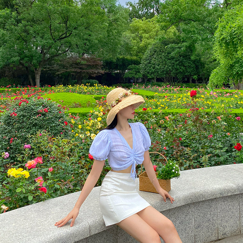 XIAOLI water lake blue short-sleeved V-neck chiffon striped shirt new 2021 sweet bubble sleeve top women's summer