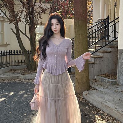 Xiaoli Coconut Milk Lychee Autumn and Winter Fashion versatile short waist-cinching base knitted sweater V-neck cinched waist ruffled top