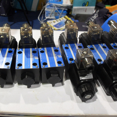 Northern Taiwan fine machine Northman solenoid valve SWH-G03-C3-D24-20-03 brand new current supply