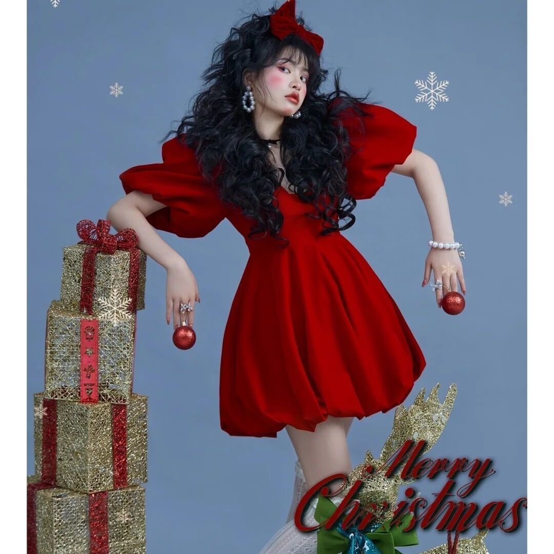 New Year Christmas theme Write a real photo gallery The new girl's playful personality Art Photo Gala Performance Costumes