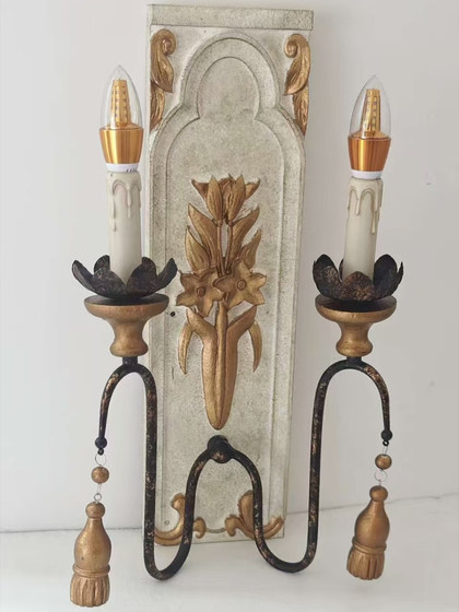 French-Style Vintage Carved Wall Lamp, American Country-Style Distressed Solid Wood Wall Lamp, Bedroom Bedside Corridor Decoration Double Candle Lamp