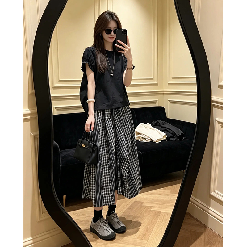 Loose and Casual Style Women's Summer Outfit 2026 New Trendy Age-Reducing Korean Style Top and Skirt Set Loose and Casual Style Women's Summer Outfit 2026 New Trendy Age-Reducing Korean Style Top and Skirt Set