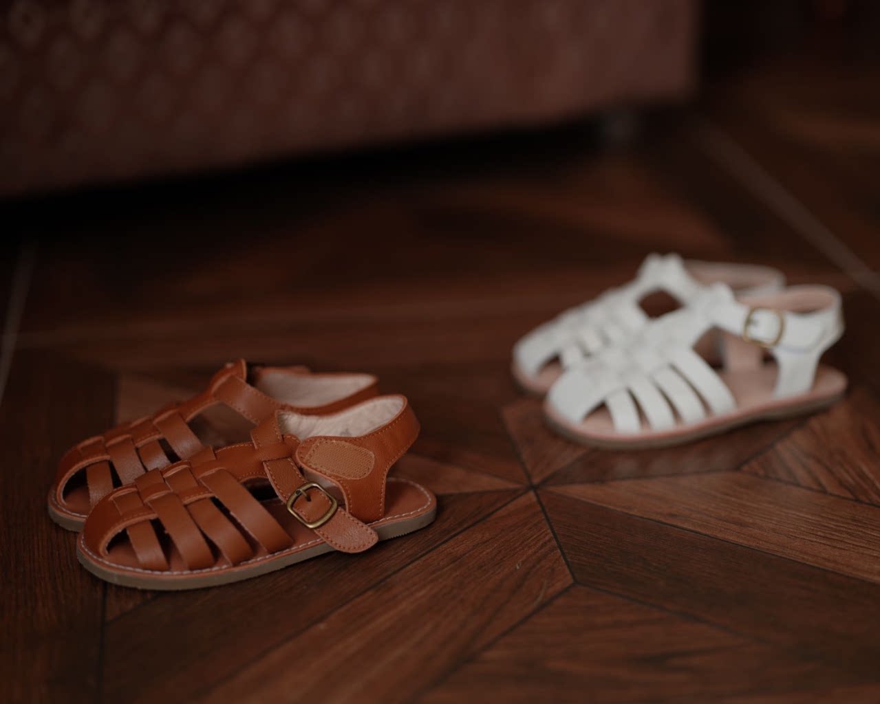 Chuxu spring and summer daily single product ins super soft children's retro Baotou sandals girls baby leather Roman shoes