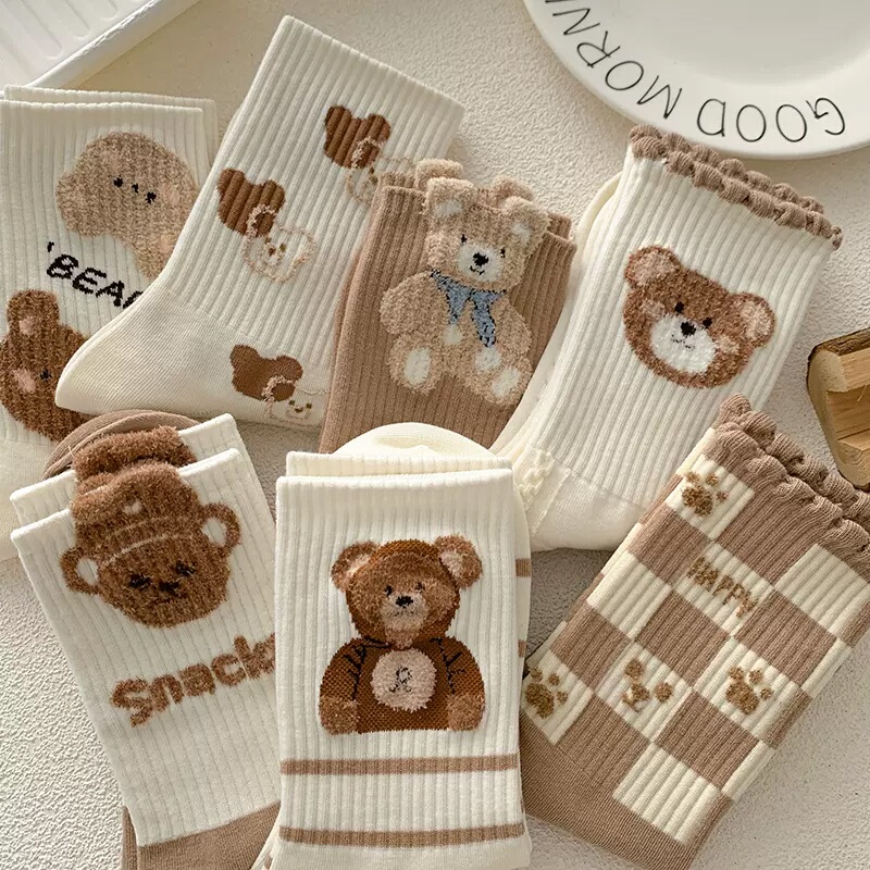 Coffee-Colored Bear Socks for Women, Mid-Calf Socks for Spring and Summer, Trendy Cute Long Socks, Retro Spring and Autumn Long Cotton Socks for Students