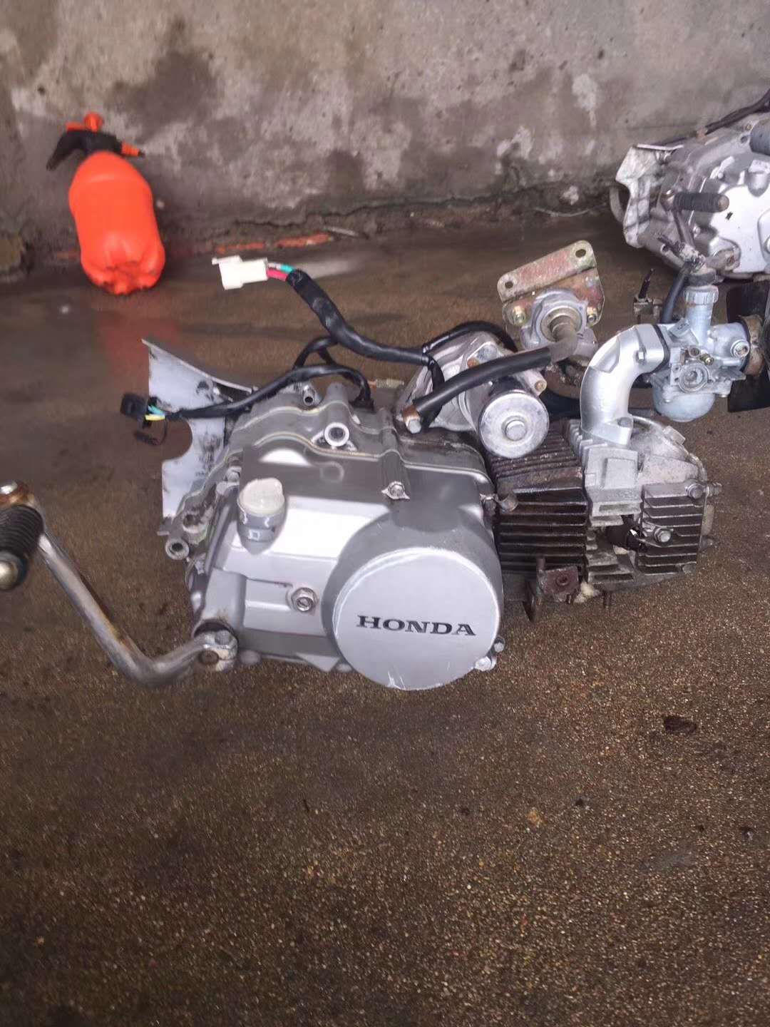 Second Hand New Continent Bends Locomotive Engines SDH100-41 41A Weiwu Shengsheng 100 domestically produced General Dongyang