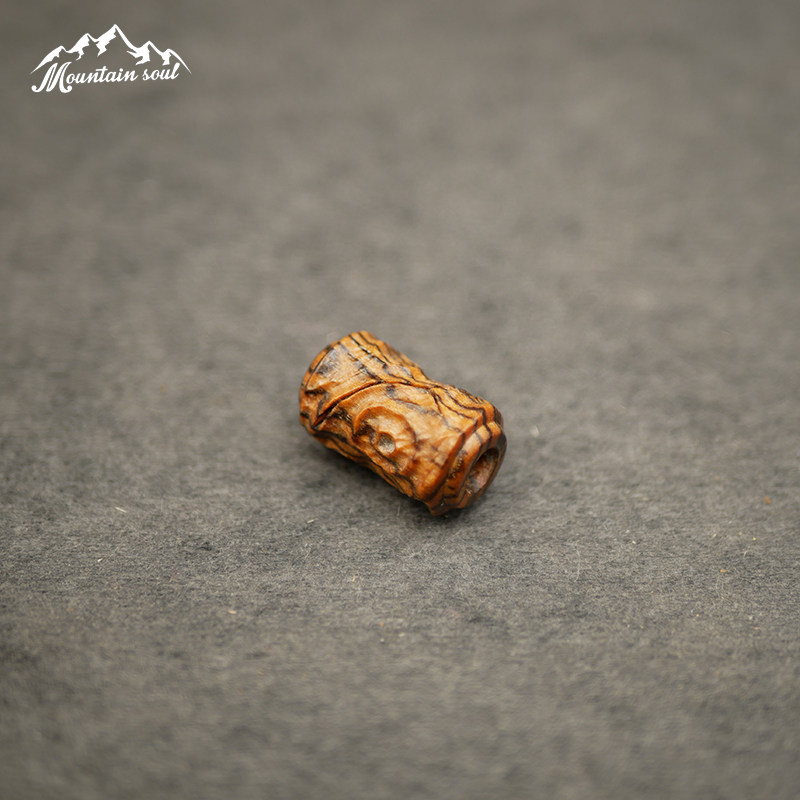 Mountain soul Original design hand-carved knife pendant umbrella rope pendant EDC pendant