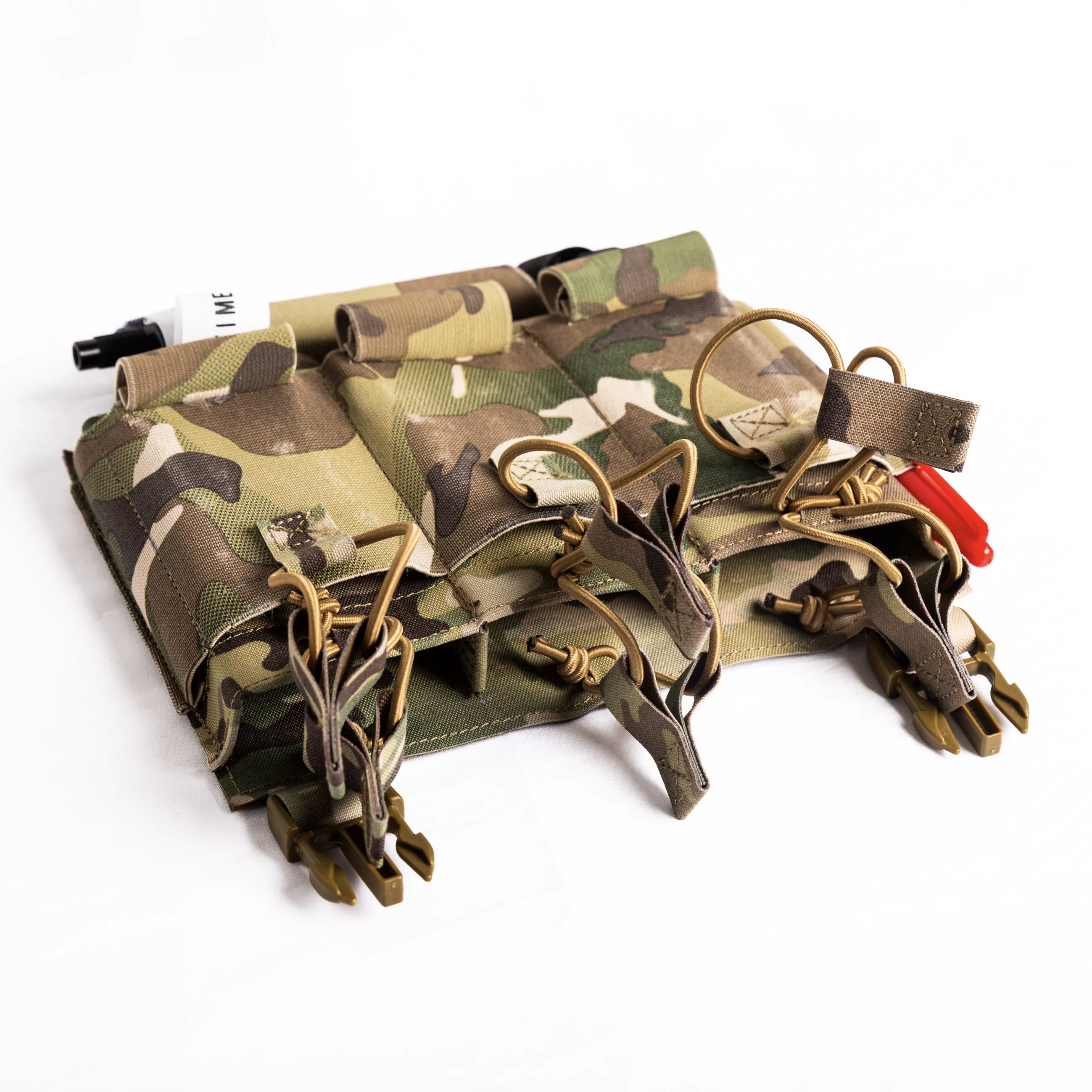 Vista general de la bolsa “Raider” con panel frontal