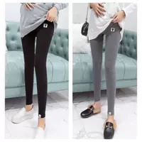 Черный котенок+темно -серый кот (2 пружина и осень