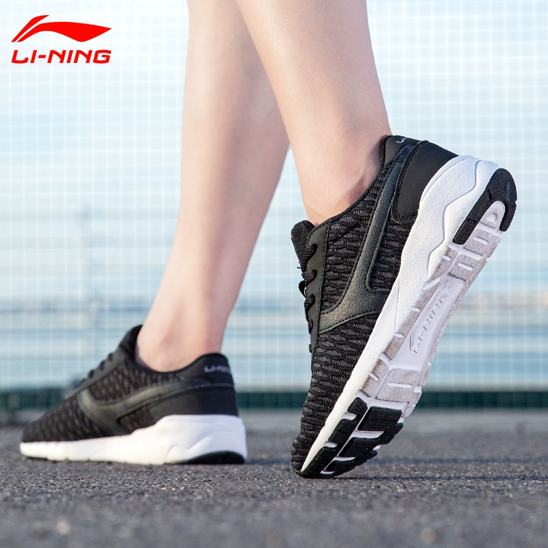 Li Ning giày thường giày phụ nữ 2020 mùa thu mới nửa lòng bàn tay đệm khí tích hợp lưới dệt thoáng khí giày thể thao thông thường phụ nữ - Dép / giày thường