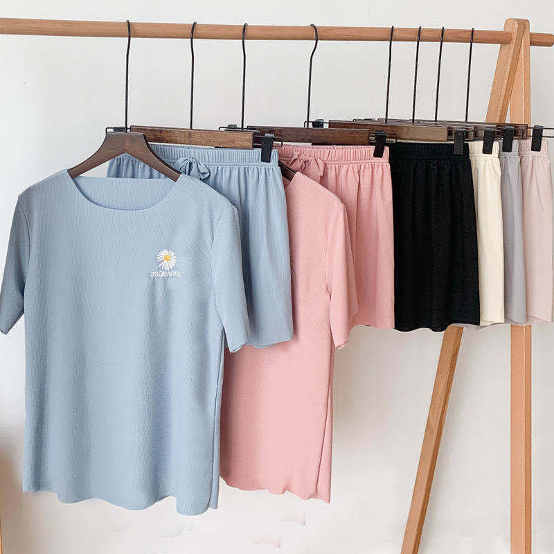 Pajamas women's summer suits small daisy embroidered ice silk short-sleeved shorts loose casual home clothes can be worn outside thin
