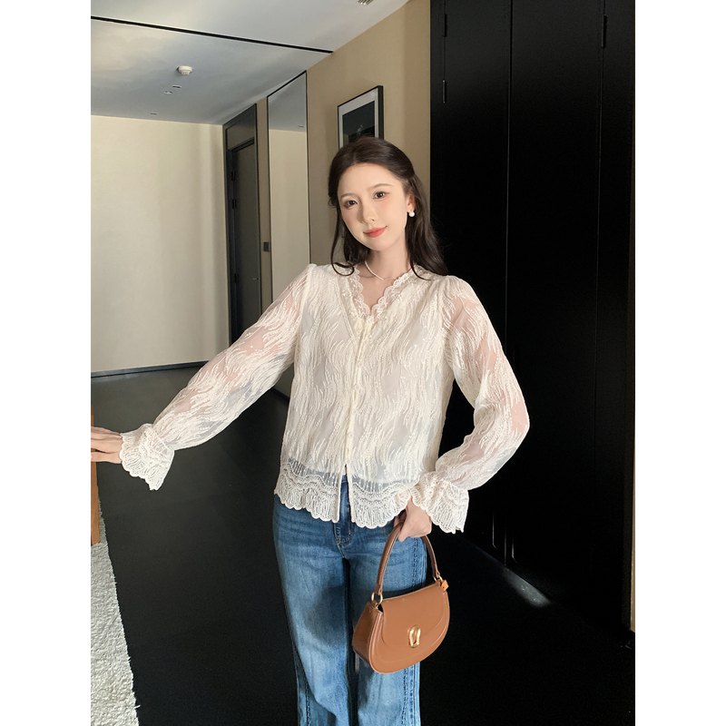 Shaoer【Jia Yue】French-Style V-Neck Heavy Embroidery Mesh Lace Shirt for Women, Loose Layered Top