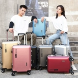 Прочный универсальный вместительный и большой чемодан