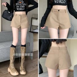 Khaki Suit-Style Ultra-Short Shorts for Women, Spring and Autumn, High-Waisted, Versatile A-Line Casual Pants for Petite Women, ins Trendy Hot Pants for Going Out