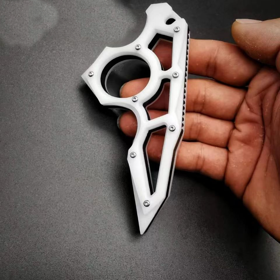 Outdoor self-defense legal weapon hand tiger finger fist buckle fight self defense tooth tiger road portable EDC tool fist blade broken window
