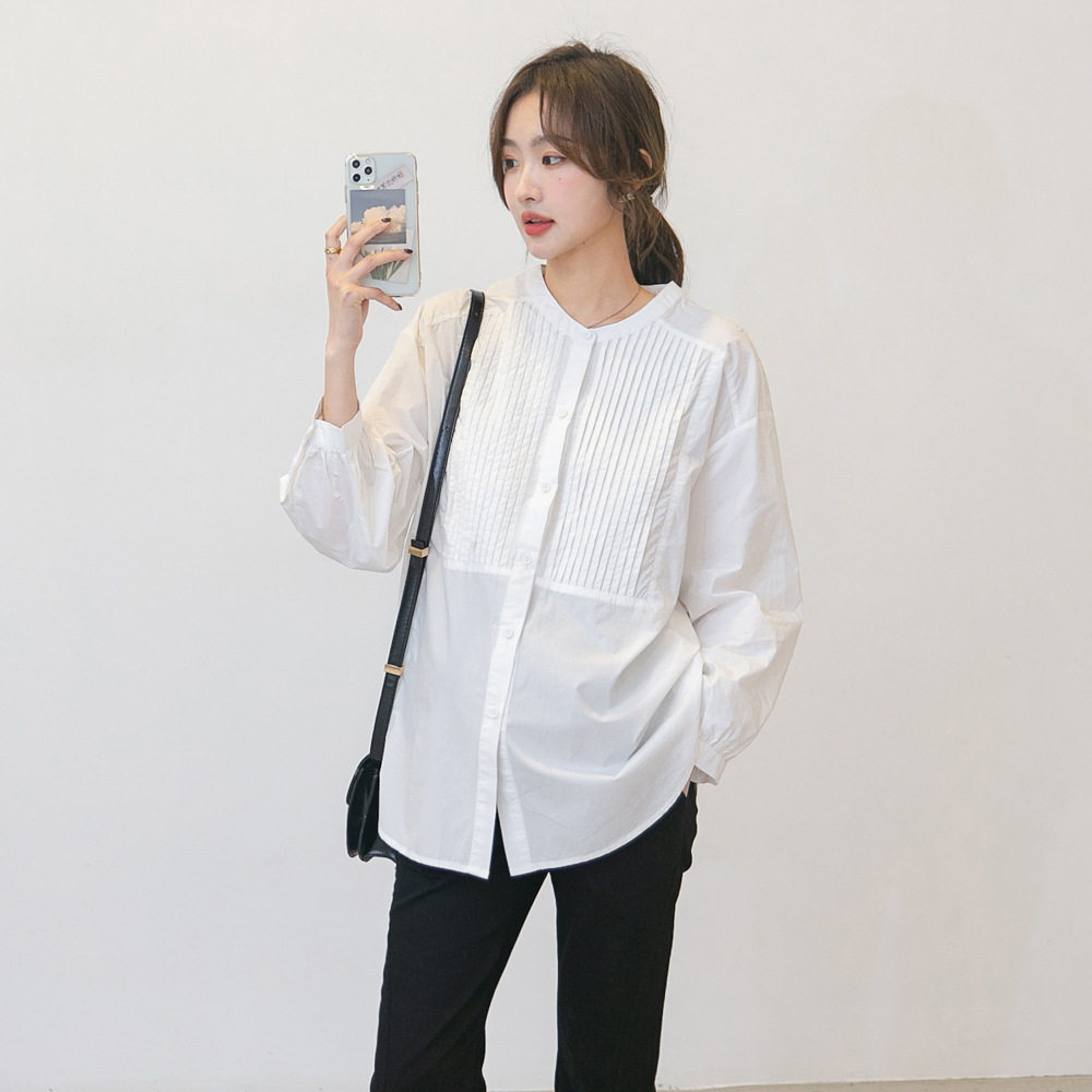 Spring new maternity clothes Korean style fashion round neck white shirt loose large size foreign style hot mom bottoming shirt
