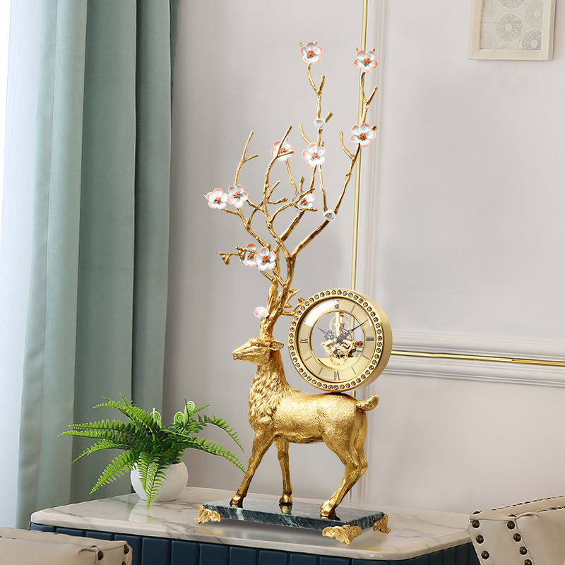 Yellow pure bronze Mei Flower deer seat Zhong Xuanguan light and luxurious living room wine cabinet swing piece Villa Family Residence Decoration Pendulum desktop and watch
