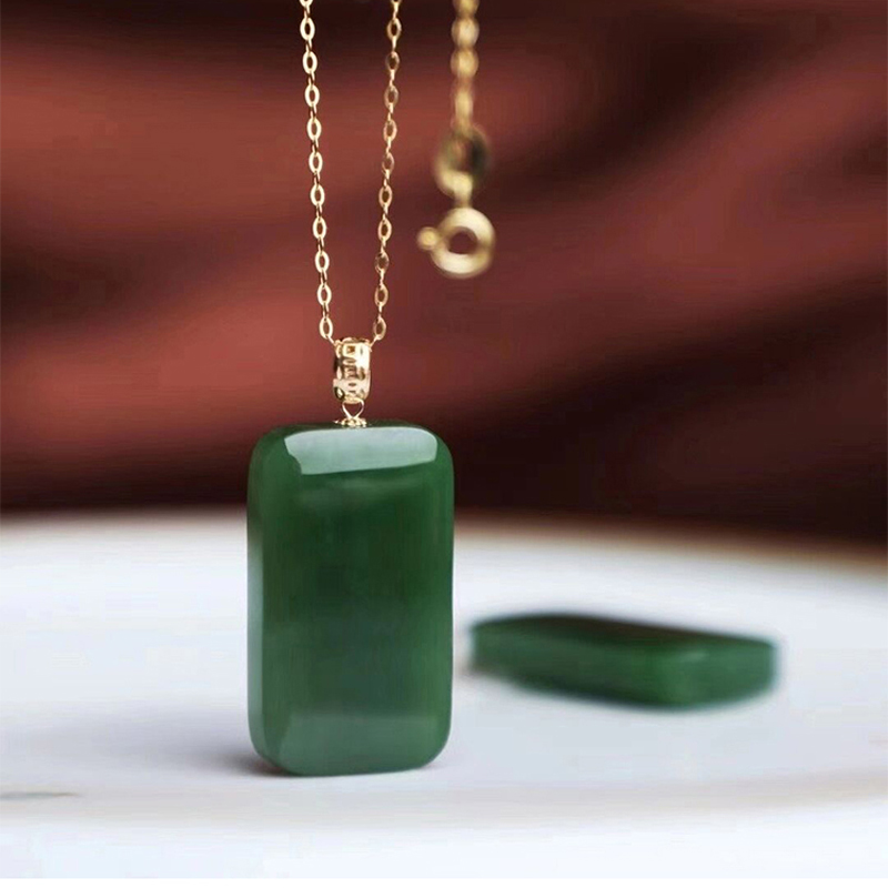 W spring river water must receive 18K gold Hetian jade jasper safe and sound brand pendant old material spinach green gold inlaid jade pendant