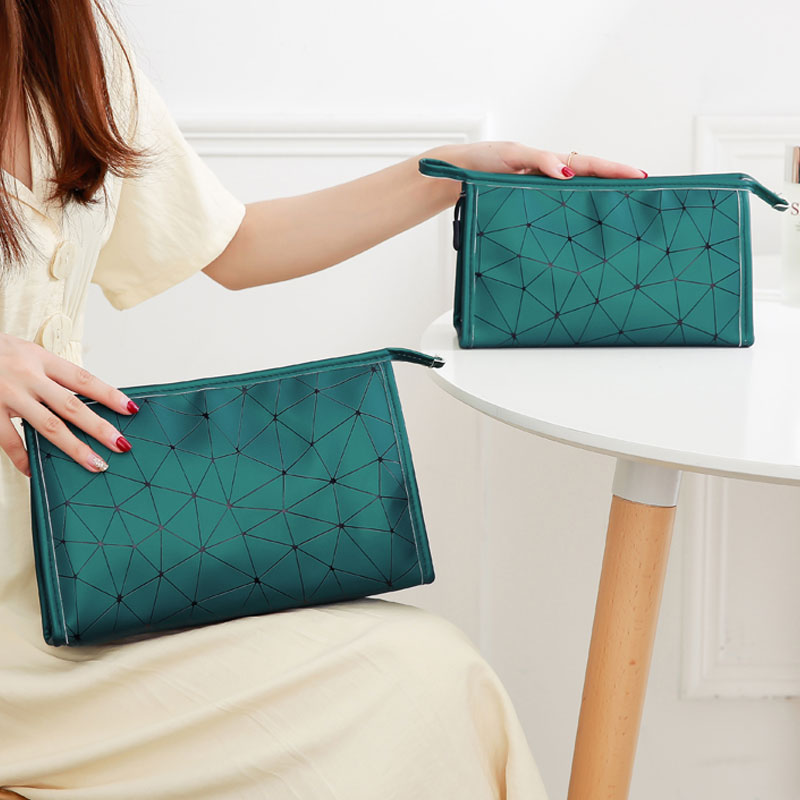40 thousand Kilometer Makeup Bag Geometric Rhombus Minima Portable Large Capacity Multifunction Travel Cashier Bag Hand Grab Bag