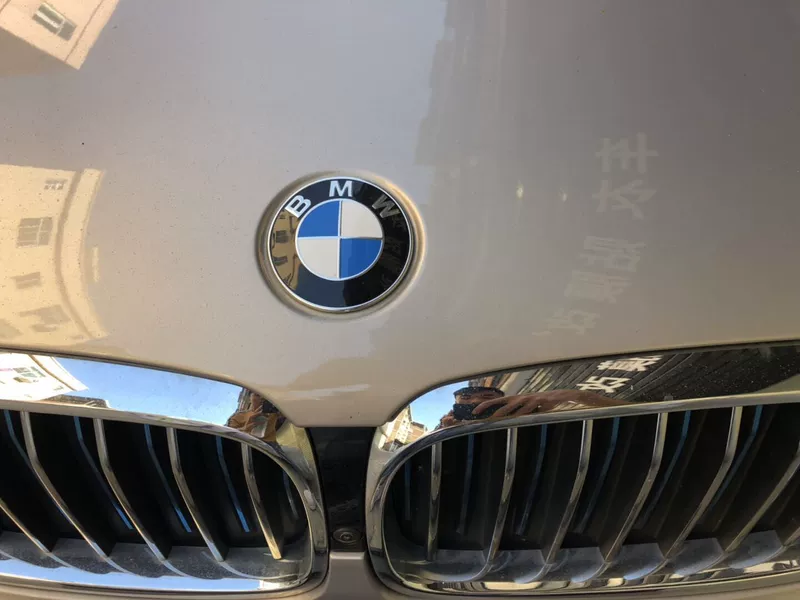 BMW Logo Hood Label 1 Series 3 Series 5 Series 7 Series Nhãn x1x3x4x5x6 Nhãn gốc của Đức logo các hãng ô tô tem sườn xe ô tô