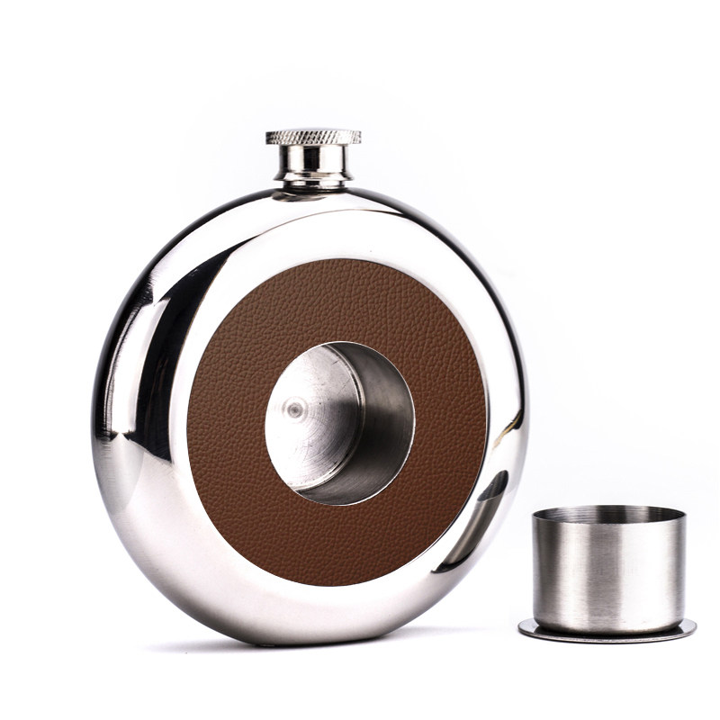 Round carry outdoor portable small wine jug Russia 304 stainless steel thickened 5 oz cake type mini