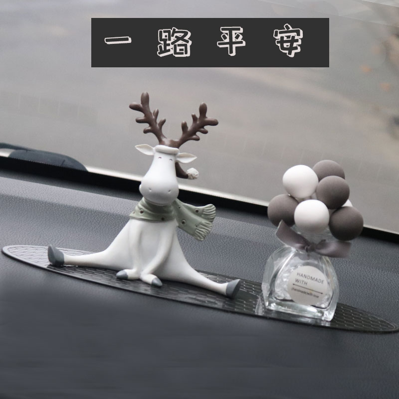 Car Pendulum in car Ornament Pendulum in Nordic Wind Pyeongan Deer Interior Decoration High-end Goddess Funs Net Red Woman