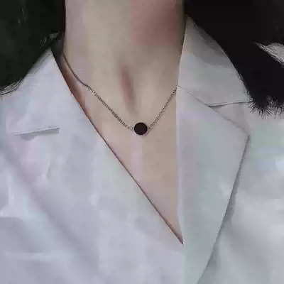 Black cake five-pointed star necklace female 925 sterling silver light luxury niche design sense clavicle chain ins cold wind hip-hop necklace