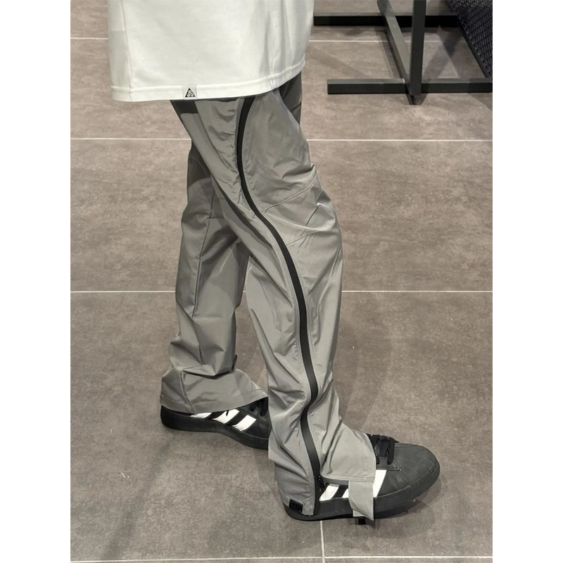 American Retro Dark Gray Softshell Pants Trendy Brand Zipper Waterproof Nylon Work Pants Vibe Style Flared Pants American Retro Dark Gray Softshell Pants Trendy Brand Zipper Waterproof Nylon Work Pants Vibe Style Flared Pants