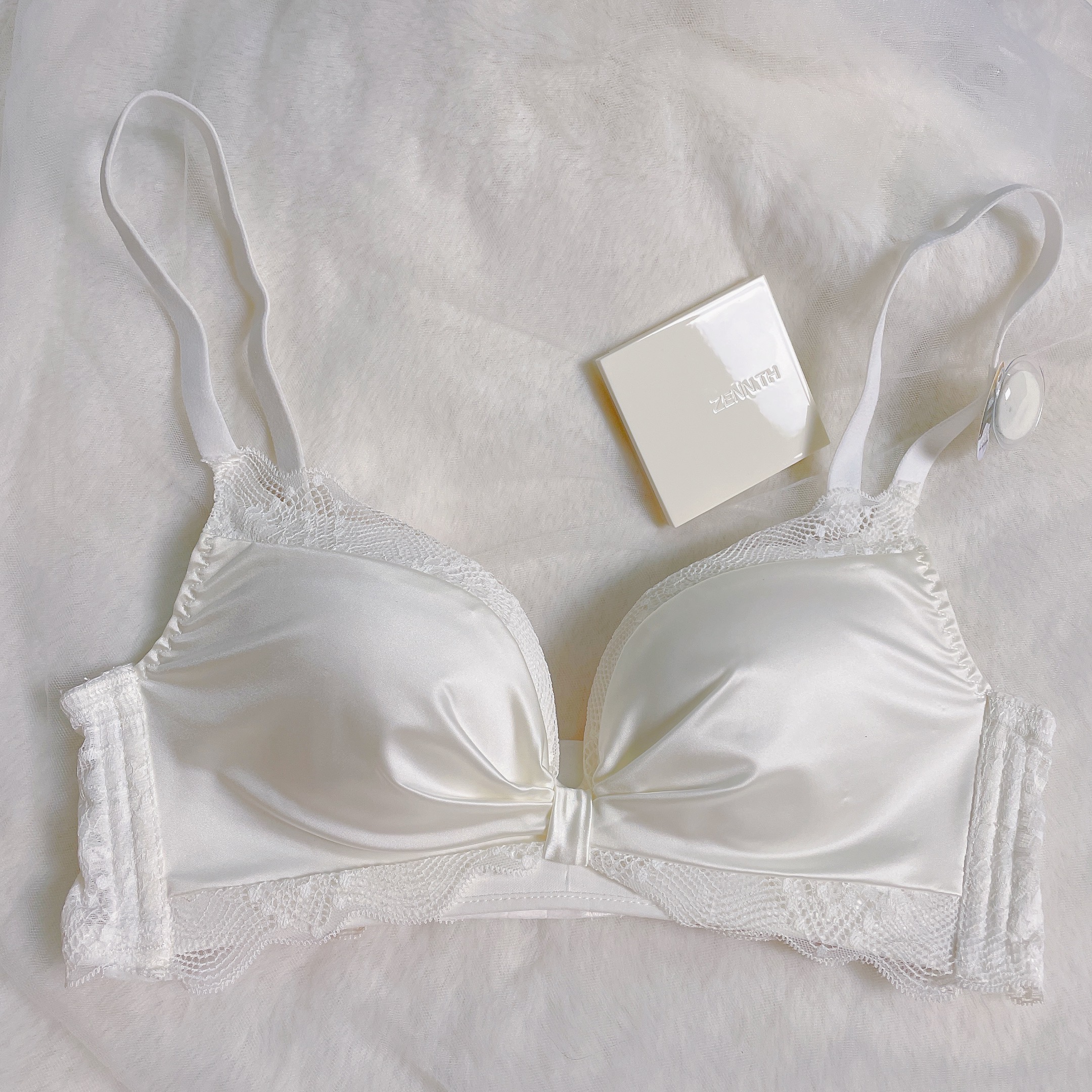 Deep alley hominin sexy lingerie women small breasts coalestation to collect auxiliary milk drooping anti-steel ring Girl latex lingerie suit