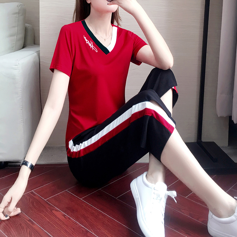 Sportswear suit female summer 2021 new loose fashion ice silk short-sleeved wide-leg cropped pants casual two-piece tide