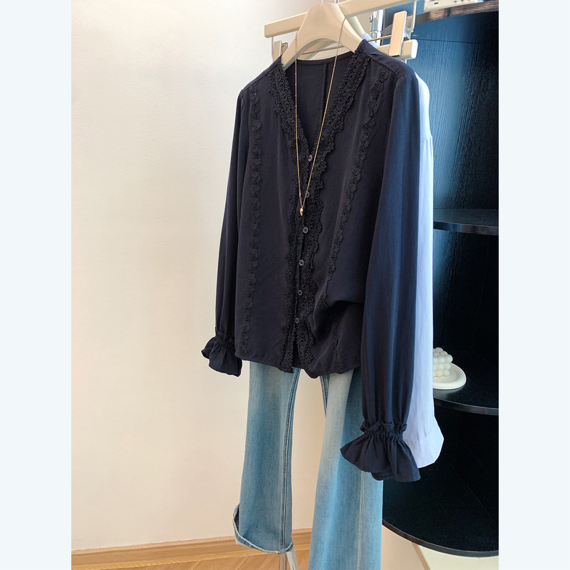 Black Lace Spliced V-Neck Shirt for Women, Autum Wear, French Long-Sleeved Loose Casual Work Clothing, High-End Top