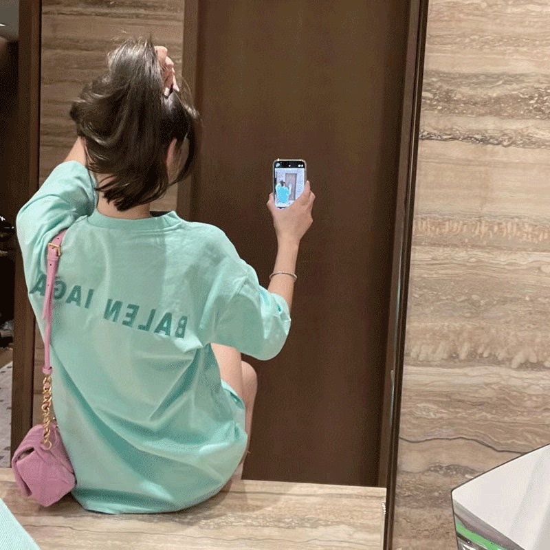 Mint Green Short-Sleeved T-Shirt for Women, European Style Top, 2026 New Model, Oversized, Stylish, Loose-Fitting, Mid-Length
