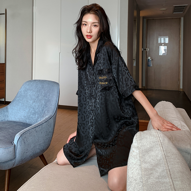 Sexy pajamas women's 2022 new high-end BAO WEN pure desire style silk nightdress women's summer day shirt large size