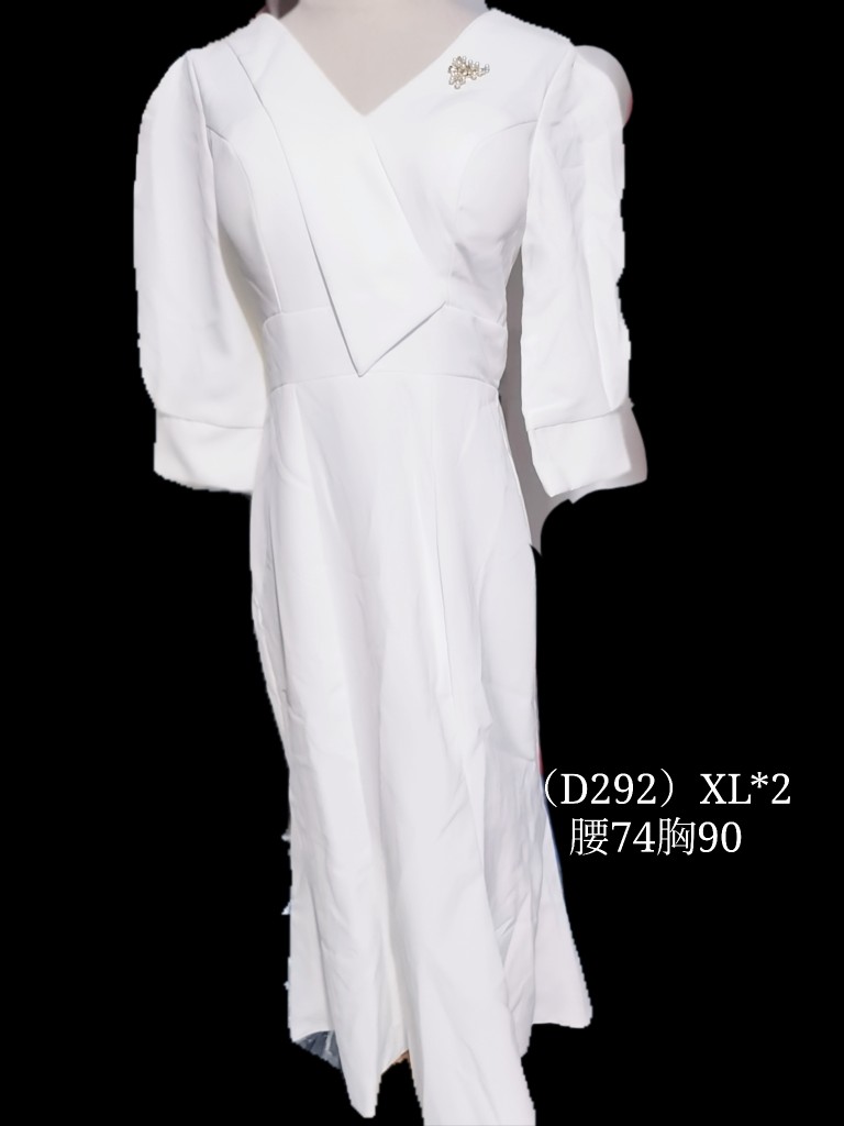  XL+D292 waist 74 breasts 90 rent   + $3.14 