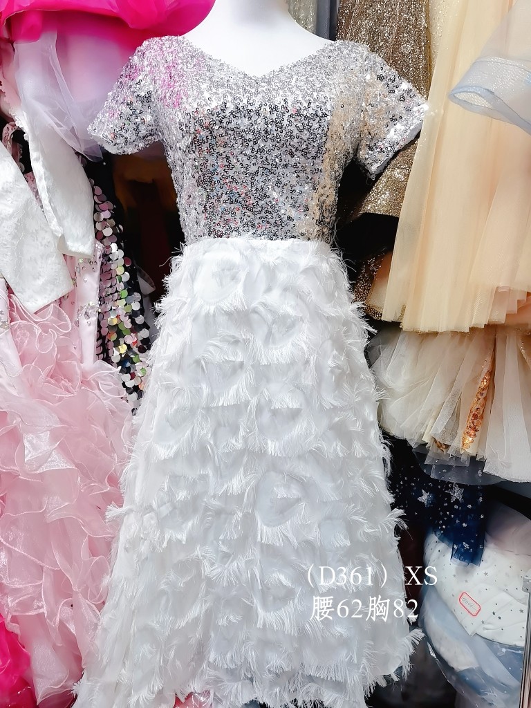  XS+D361 waist 62 breasts 82 rent   + $4.71 