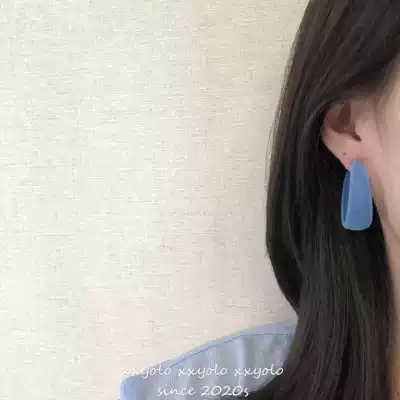 South Korea hoop earrings 2020 new Chao Net red temperament senior atmosphere exaggerated ear needle earring plush Wild