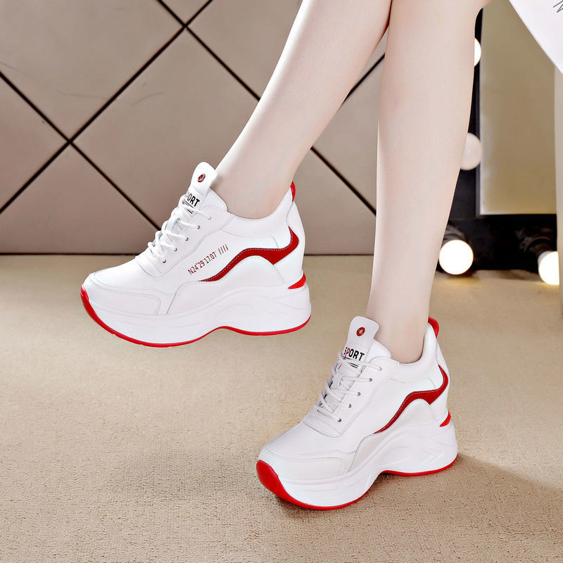 8cm Height-Increasing White Sneakers for Women, 2026 Spring New Thick-Soled Casual Height-Increasing Slimming Sneakers That Make Feet Look Smaller