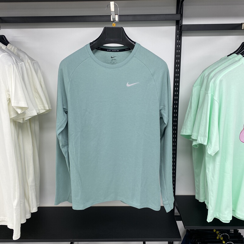 Nike Dri-Fit Men's Sports Casual Running Training Reflective Round Neck Long-Sleeved T-Shirt Hv2706-017 Nike Dri-Fit Men's Sports Casual Running Training Reflective Round Neck Long-Sleeved T-Shirt Hv2706-017