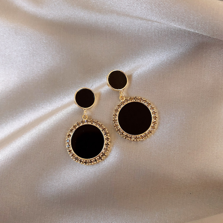 High-quality temperament ear needles black circle earrings female 2021 new trendy niche design sterling silver earrings all-match