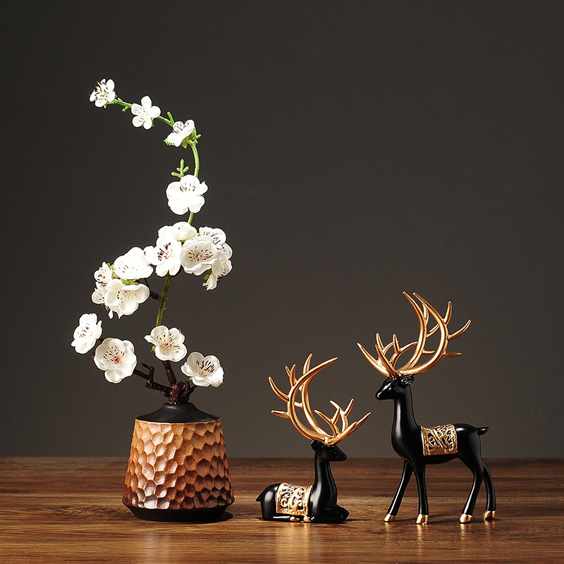 Lucky little elk living room wine cabinet rack decoration decoration home creative European TV cabinet housewarming gift porch