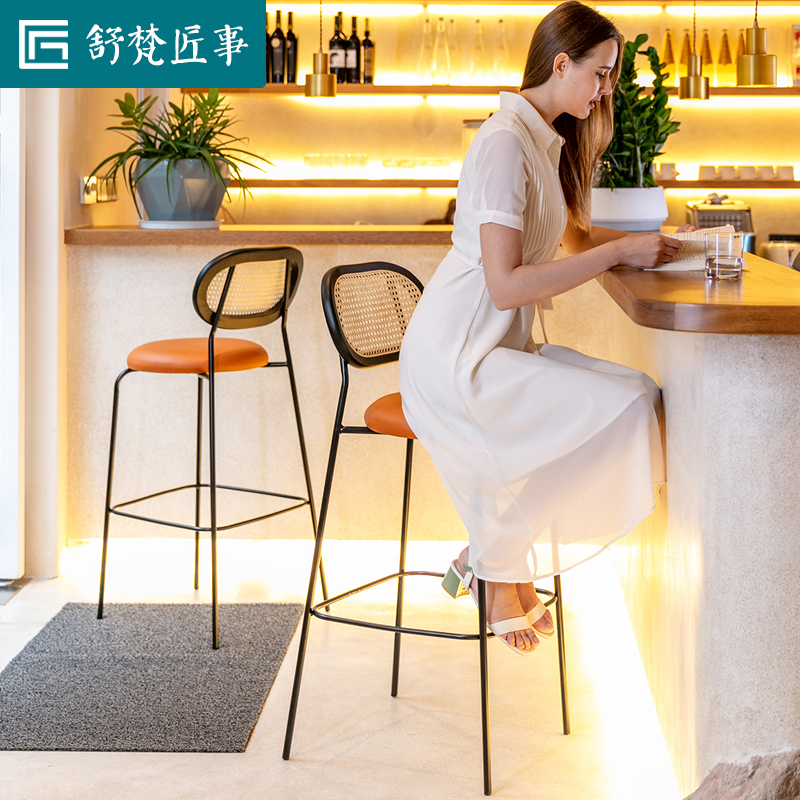 Designer for Nordic Yen Wind Bar Chair Household with a minimalist minimalist modern simplified backstool high footstool