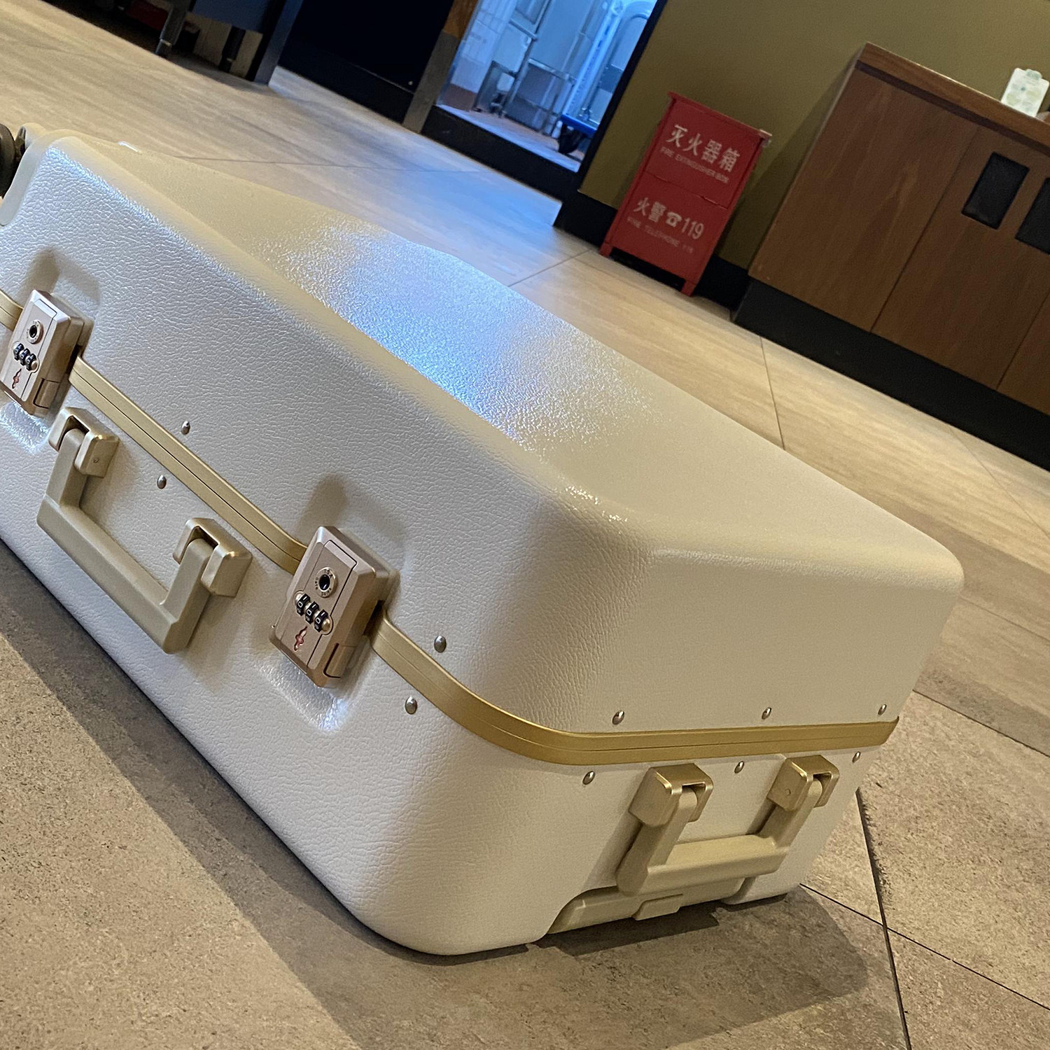 MF High Face Value Day Series Business Suitcase Woman Small 20 Inch Pull-Lever Case Aluminum Frame Suitcase Password Den Case Man