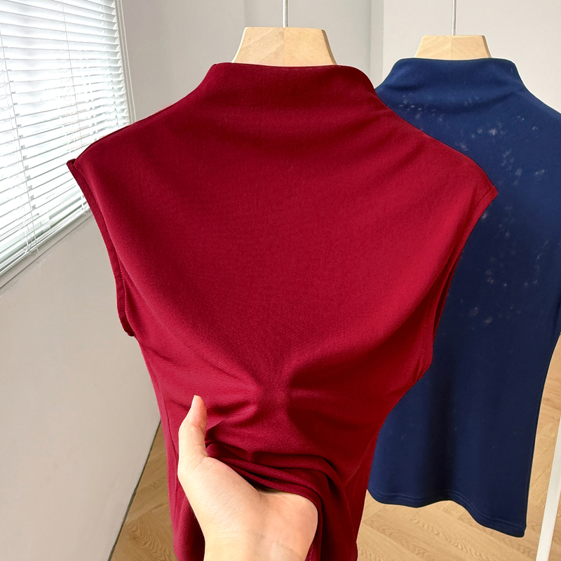 Red Half-High Collar Sleeveless Vest for Women, Early Autumn Wear, 2026 New Style, Slim Fit, Can Be Worn Inside or Outside, Sleeveless Top Red Half-High Collar Sleeveless Vest for Women, Early Autumn Wear, 2026 New Style, Slim Fit, Can Be Worn Inside or Outside, Sleeveless Top