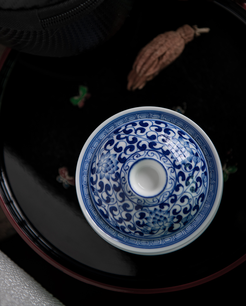 Twenty - four ware jingdezhen blue and white porcelain tea hand - made tureen only three cups of a single small kung fu tea set