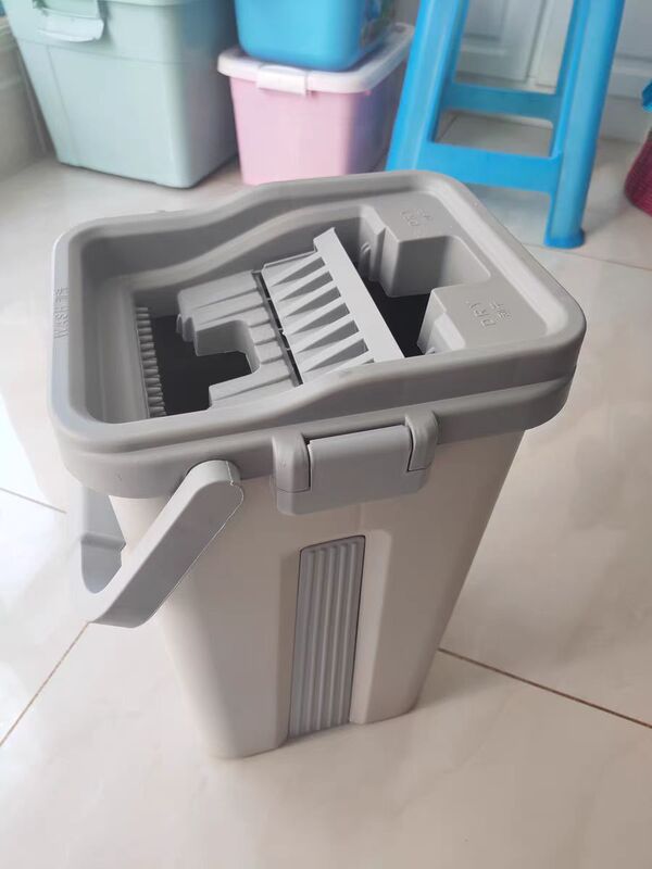 Scratch-And-Clean Lazy Mop Bucket, Flat Mop for Home Use, Mop Bucket for Washing and Cleaning Without Hand Washing