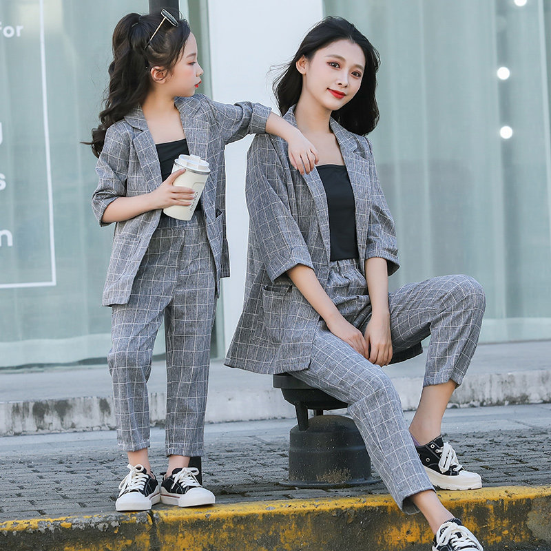 Girl's suit suit 2022 new pro-sub-dress girl Fashion harness Spring and autumn Korean version Mother woman suit Three sets
