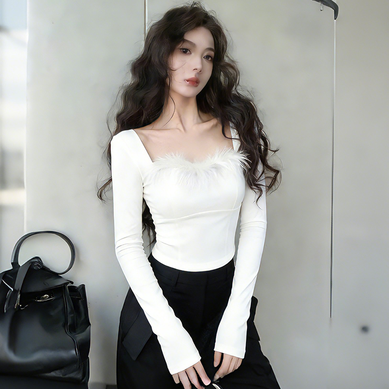 Autumn and Winter 2026 New Design Fur Collar Elegant Top, Sexy and Pure Style, Slimming Short Long-Sleeved Base Shirt