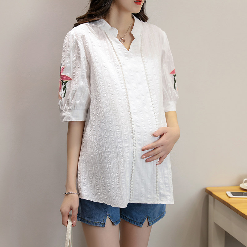 Pregnant women's shirt summer dress 2023 new short sleeve white embroidery blouse Han edition large loose middle - long shirt