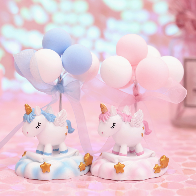 All the way there are your car pendulum pieces Teen Hearts Sue White Balloons The console Decorations Cart Swing Cute Cake Decorations